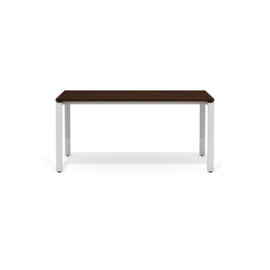 Стол прямой на металлокаркасе