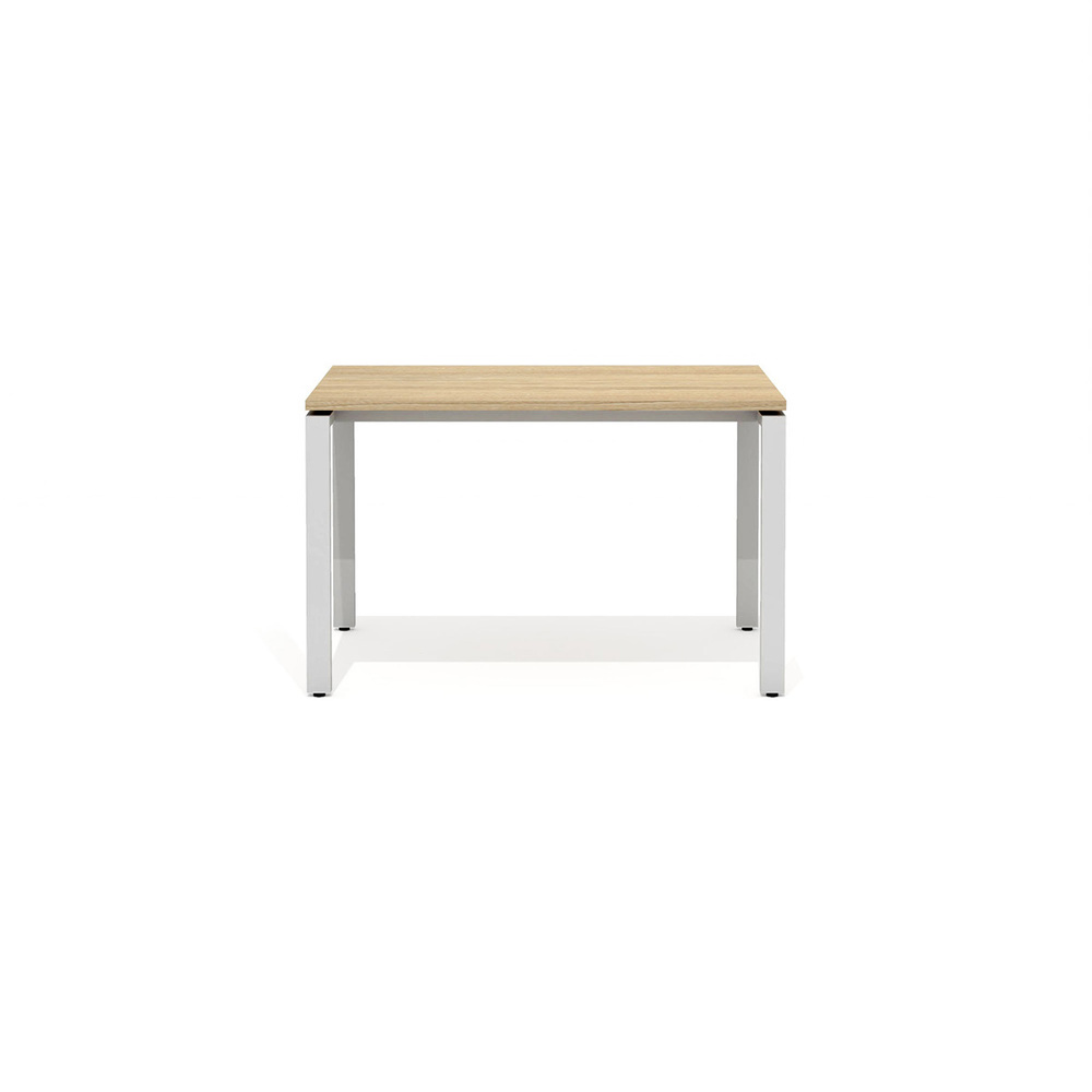 Стол прямой на металлокаркасе