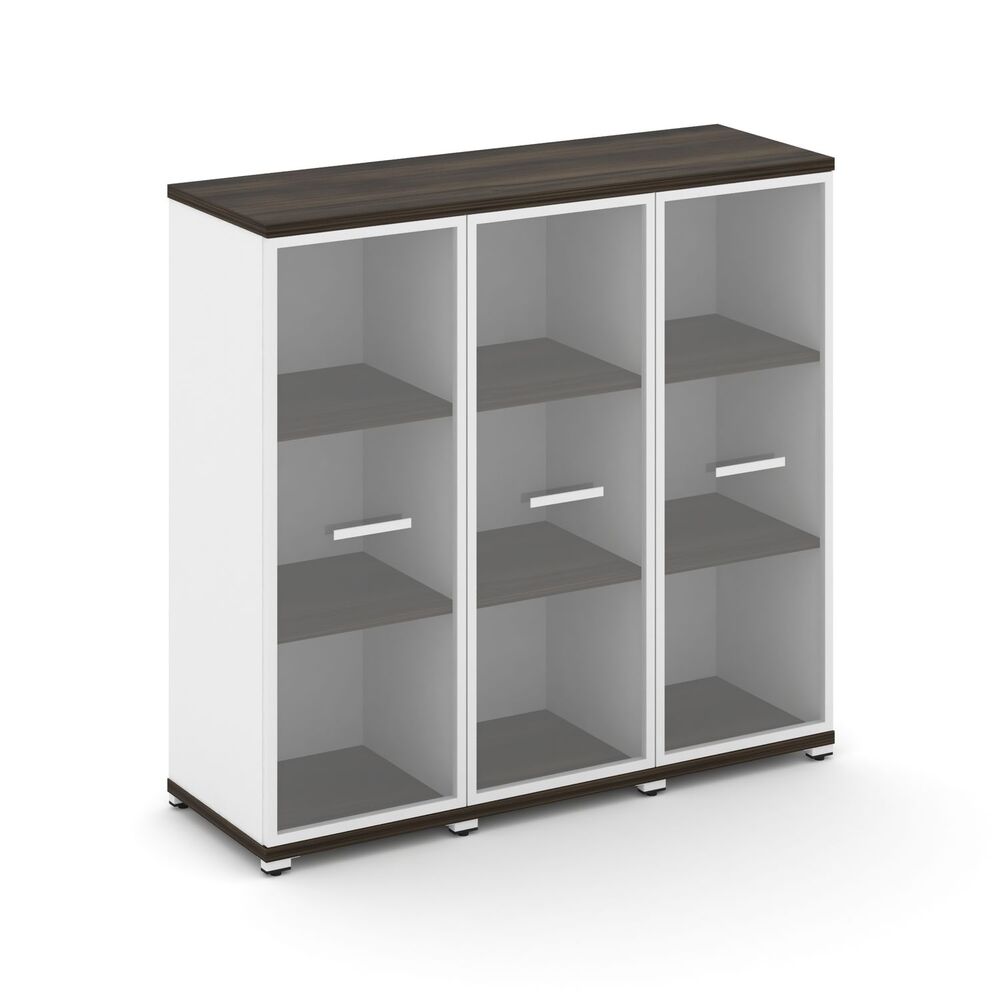 Шкаф три узкие секции, 3 ниши