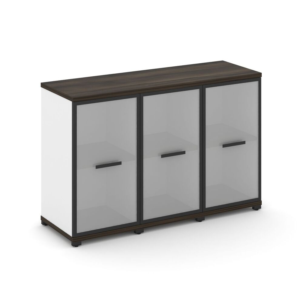 Шкаф три узкие секции, 2 ниши