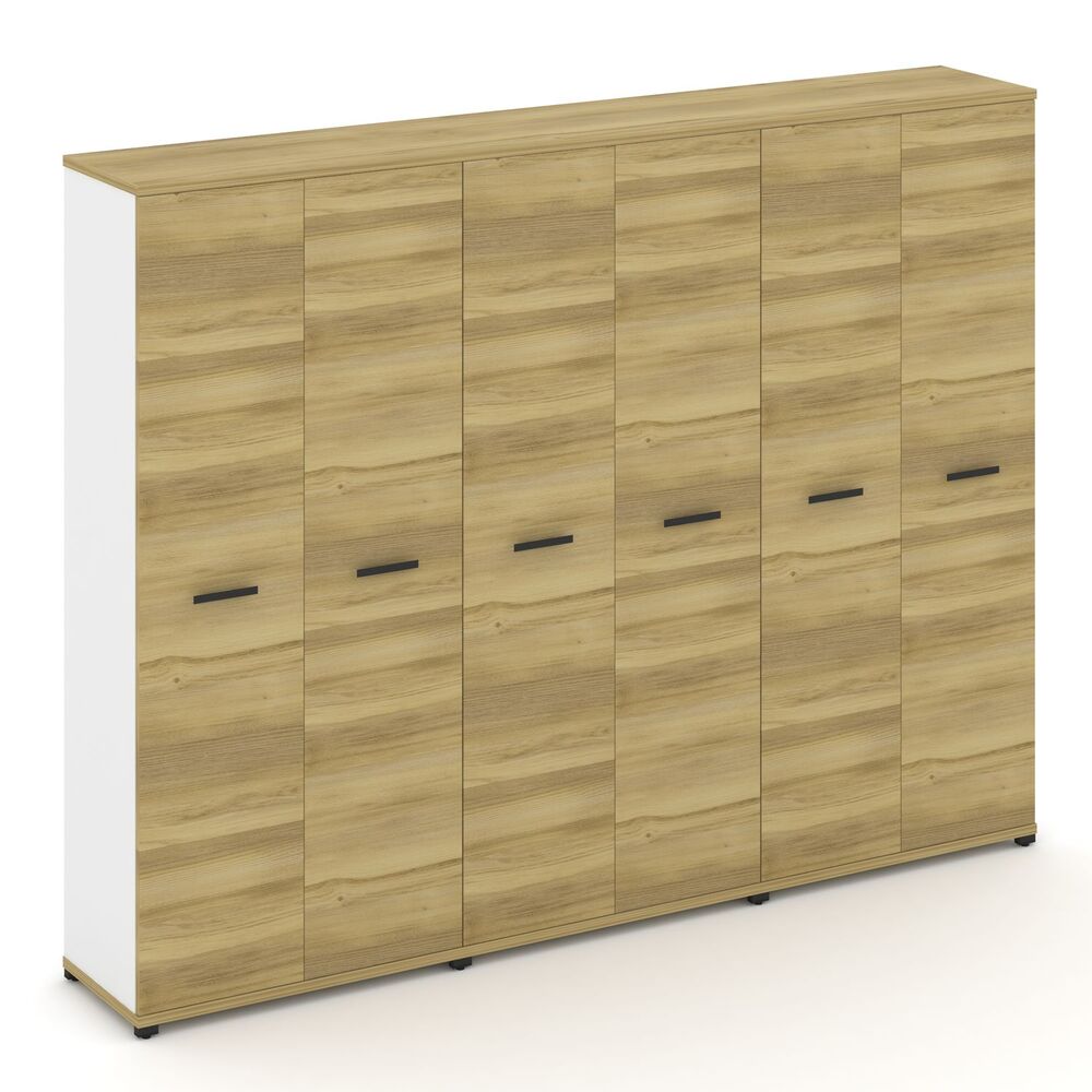 Шкаф три широкие секции, 5 ниш