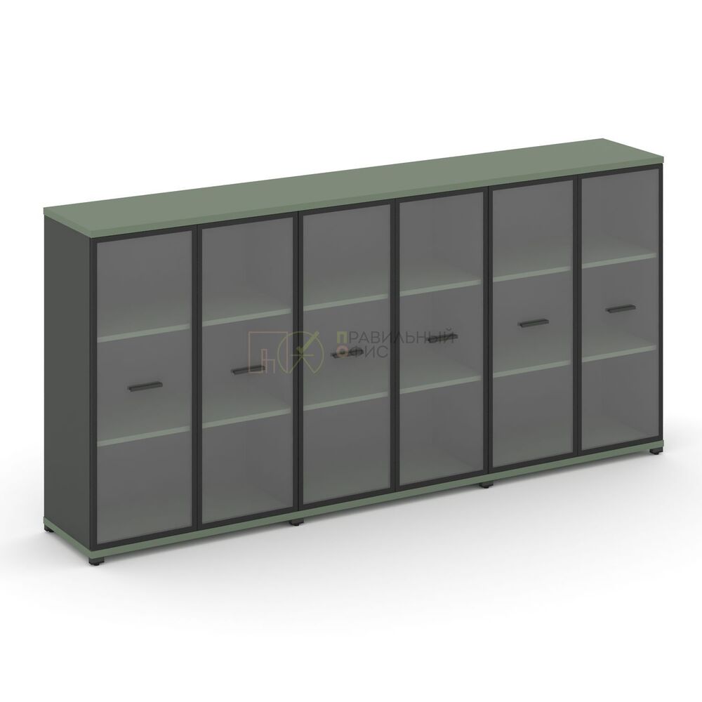 Шкаф три широкие секции, 3 ниши