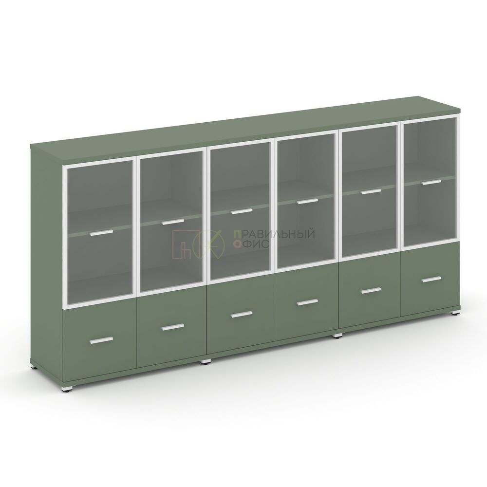 Шкаф три широкие секции, 3 ниши