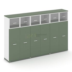 Шкаф три широкие секции, 4 ниши