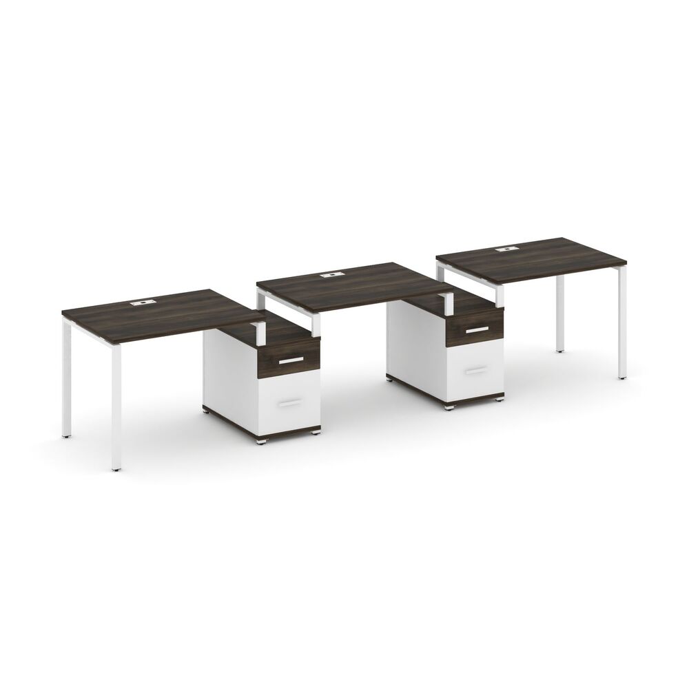 Рабочая станция на 3 места с двумя опорными тумбами