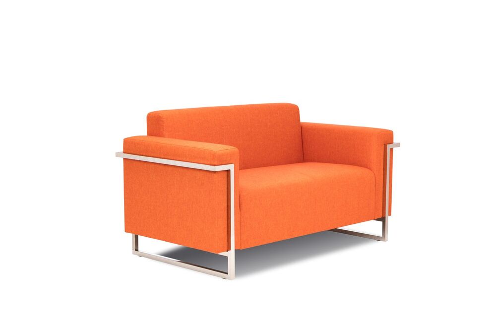 Диван двухместный