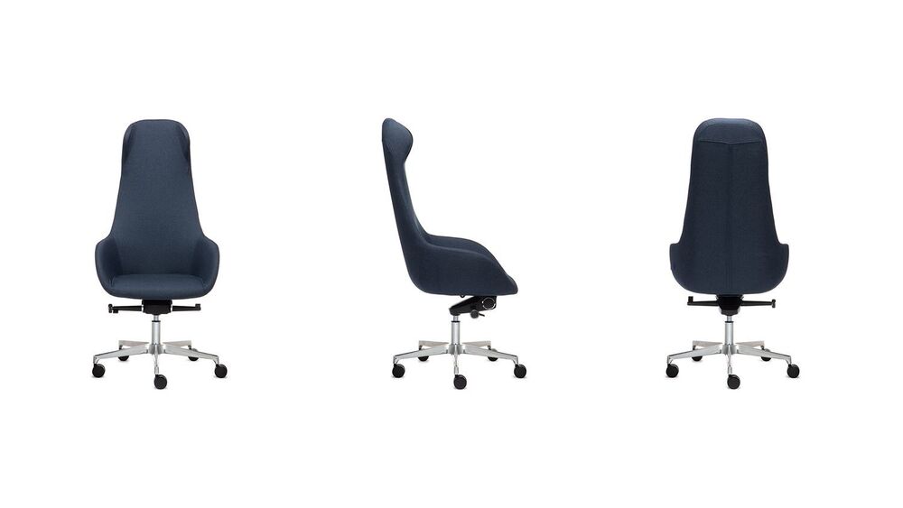 Кресло с высокой спинкой на крестовине