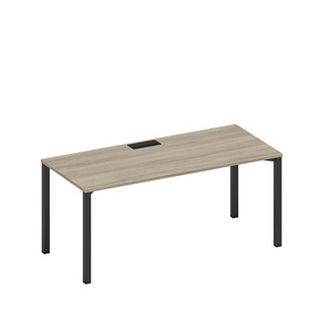 Стол письменный на металлокаркасе, столешница с заглушкой